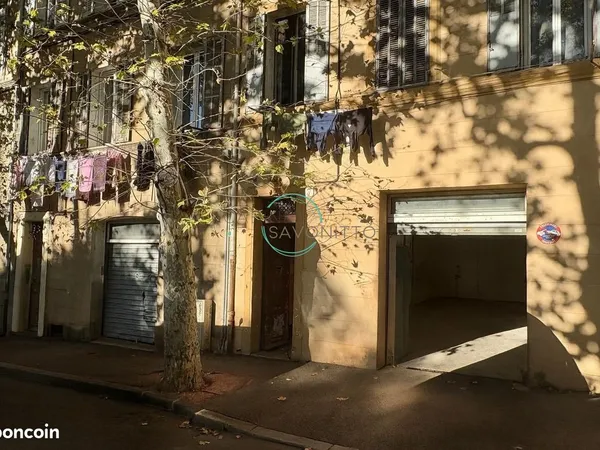 Local commercial 65 m² Marseille