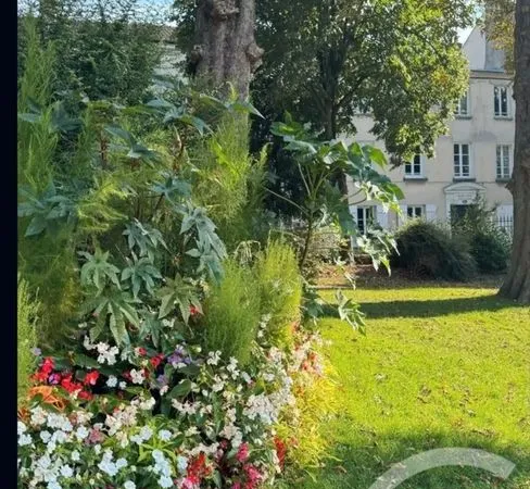 3 pièces 52 m² + jardin 150 m² + garage en option - Melun centre