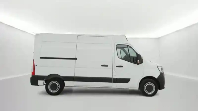 Renault Master fgn trac f3500 l2h2 blue dci 135 — photo 24