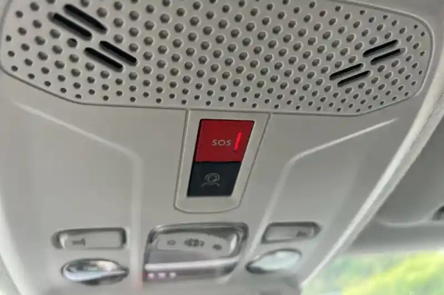 Citroën C4 hybride 145 e-dcs6 — photo 29