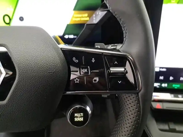 Renault Megane e-tech 220 ch autonomie confort gsr2 — photo 32