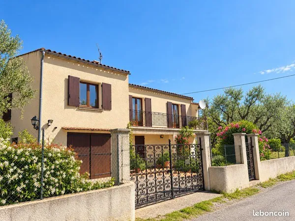 Forcalquier - Maison avec piscine, vue dominante, logement indépendant, garage double et dépendances