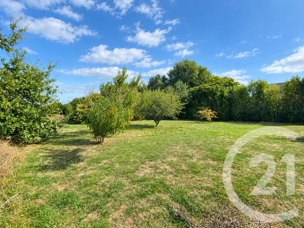 Terrain 814 m²