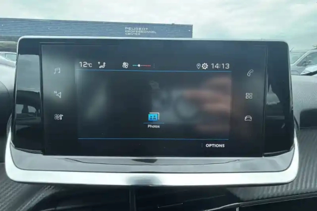 Peugeot 208 puretech 100 s&amp;s bvm6 — photo 22