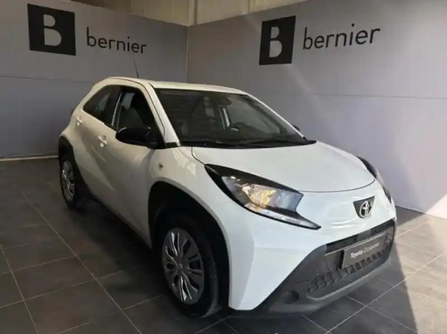 Toyota Aygo X 1.0 vvt-i 72ch dynamic my23 — photo 1