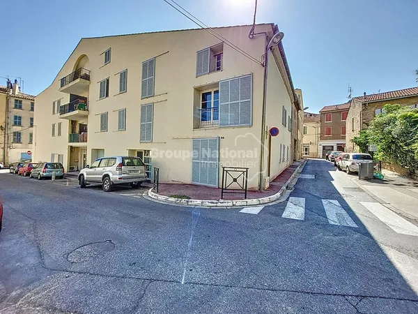 À vendre : Appartement 4 pièces à Hyères - Référence VA1265-M...