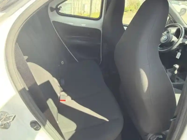 Toyota Aygo 1.0 vvt-i 72 dynamic — photo 20