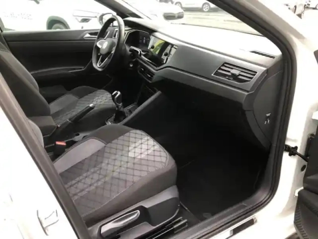 Volkswagen Polo 1.0 tsi 95ch r-line edition — photo 8