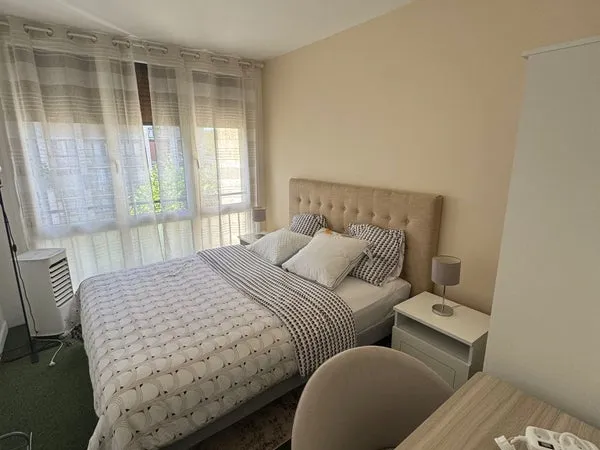 Appartement meublé T3 - 56 m² - Meudon-la-Forêt, c