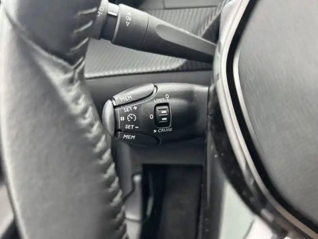 Peugeot 208 electrique 50 kwh 136ch — photo 87