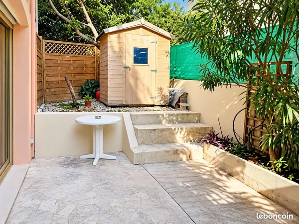 Studio meublé climatisé avec grande terrasse privative - Étudiant ou bail mobilité