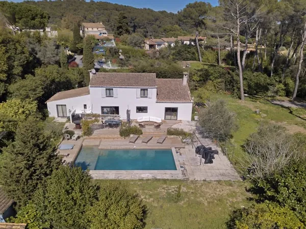 Maison 3 pièces 215 m²