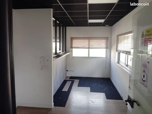Bureaux 421 m² ANTIBES