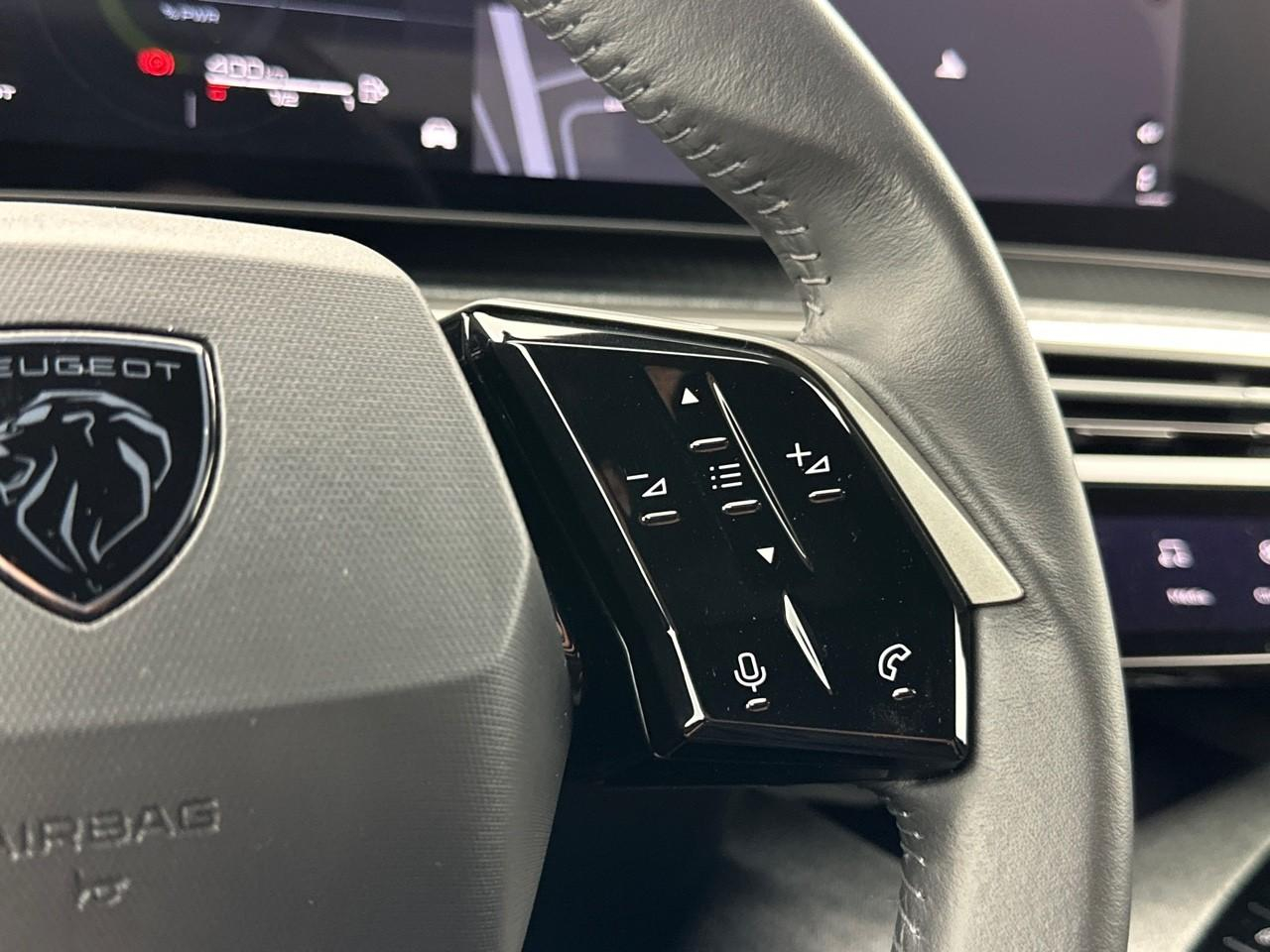 Peugeot 3008 hybrid 145 e-dcs6 allure — photo 19