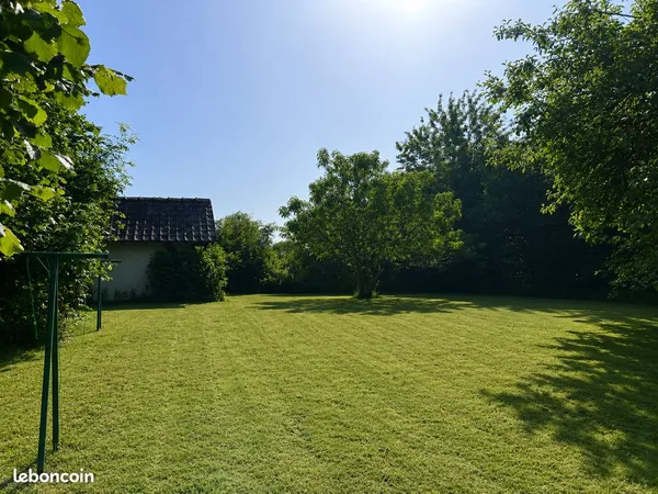 RARE - ENSEMBLE FONCIER DE 1 714 m² EN ZONE UH - CU opérationnel - SOUPPES-SUR-LOING (CERISEAUX)