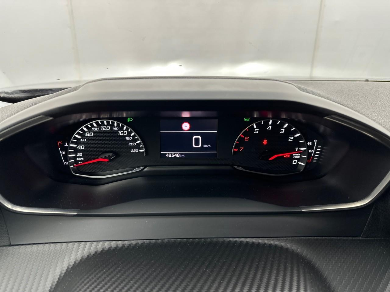 Peugeot 2008 puretech 130 s&s bvm6 style — photo 23