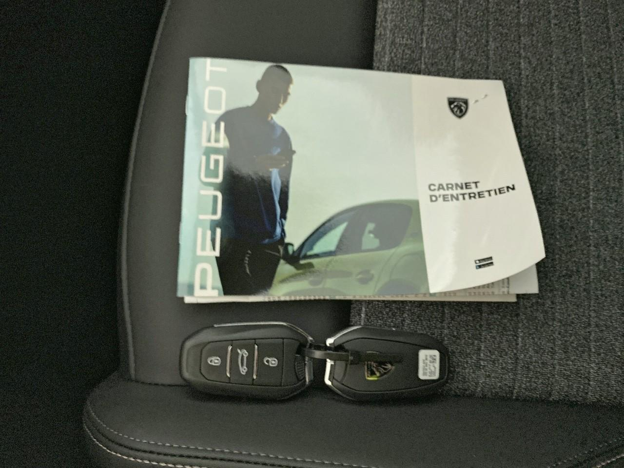 Peugeot 5008 hybrid 145 ch e-dcs6 allure — photo 18