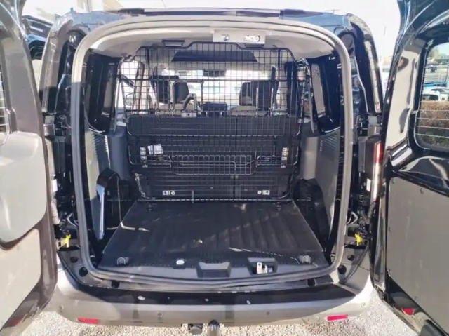 Ford Transit Courier fourgonnette 1.0 ecoboost 125ch cabine approfondie trend dct7 — photo 11