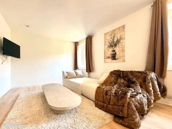 Appartement T3, 65m2 entièrement rénové
