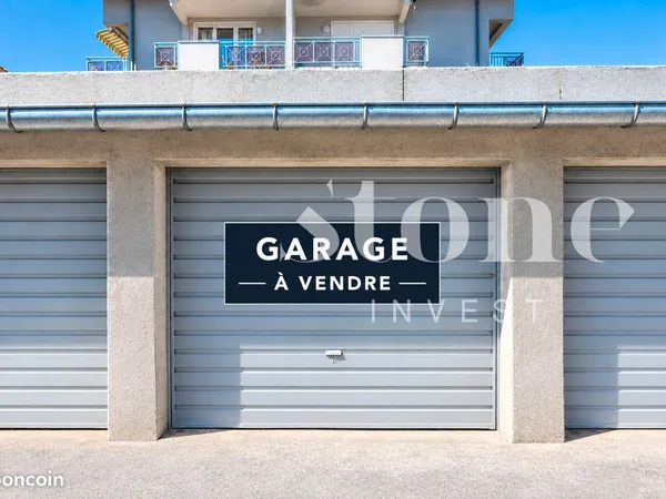Parking/box 1 pièce 14 m²