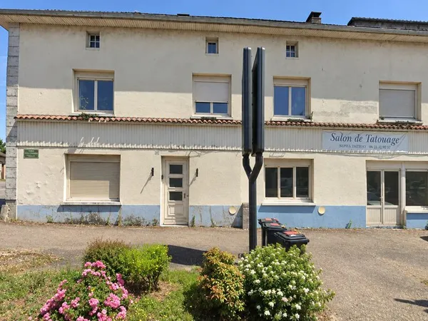 A louer, Local Commercial, Bureau - CHALUS
