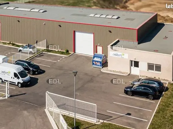 Local d'activité 471 m²