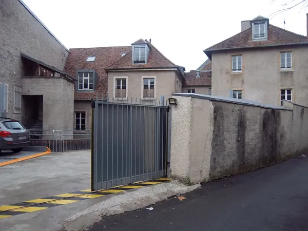 Parking sécurisé - 4 rue du Palais