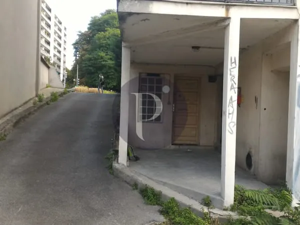 LOCAL DE STOCKAGE DE 21m² - JOINVILLE-LE-PONT - QUARTIER LECLERC