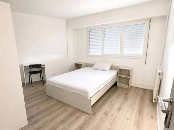 Appartement 1 pièce 100 m²