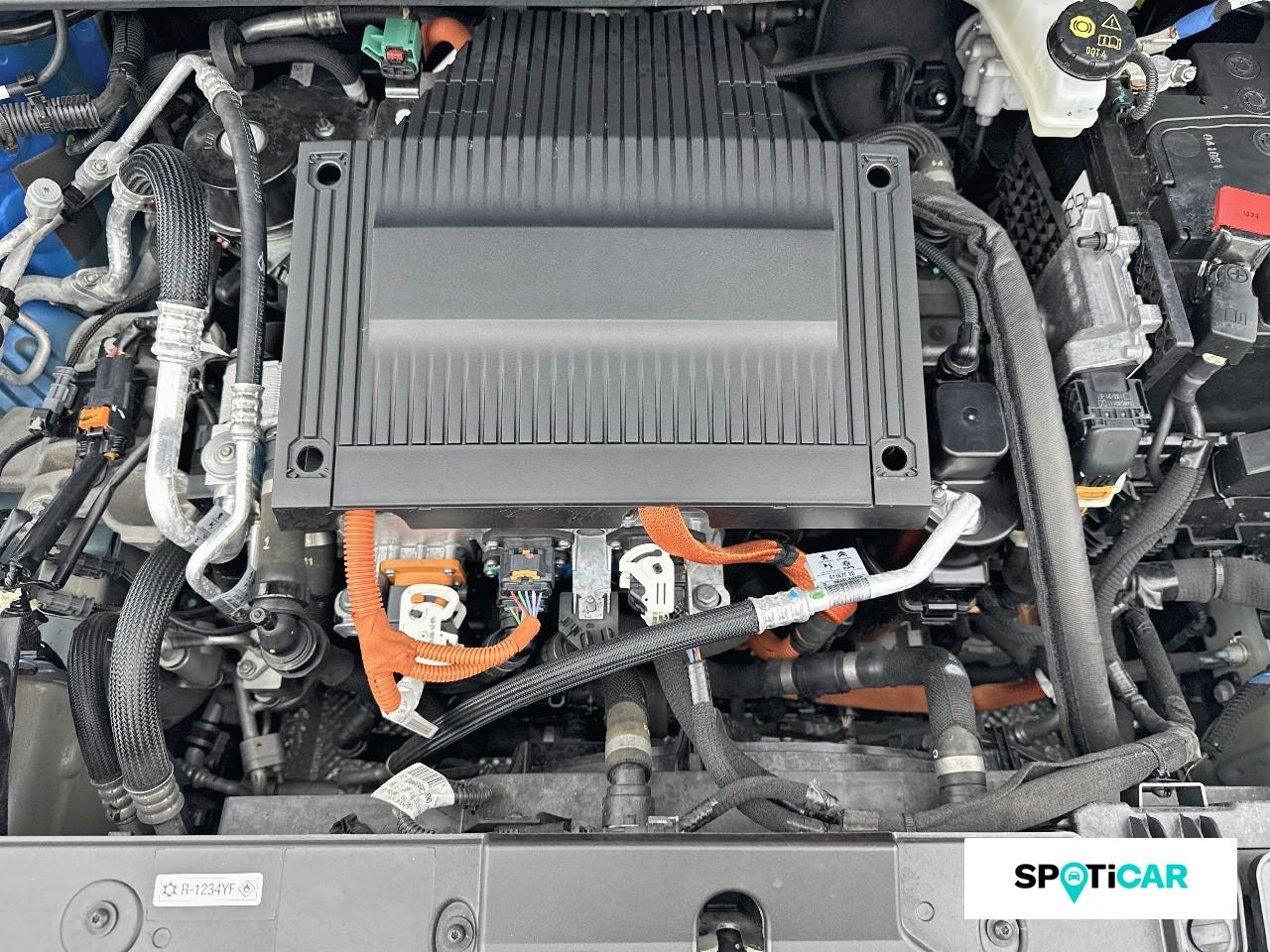 Peugeot 208 e-208 136ch allure — photo 20