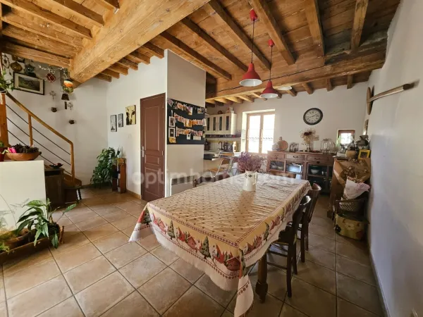 MONTANAY (69250) à vendre MAISON DE VILLE 130 m² - JARDIN - GARAGE - 3/4 CHAMBRES