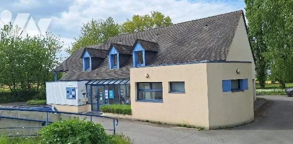 Local 2 pièces 336 m²