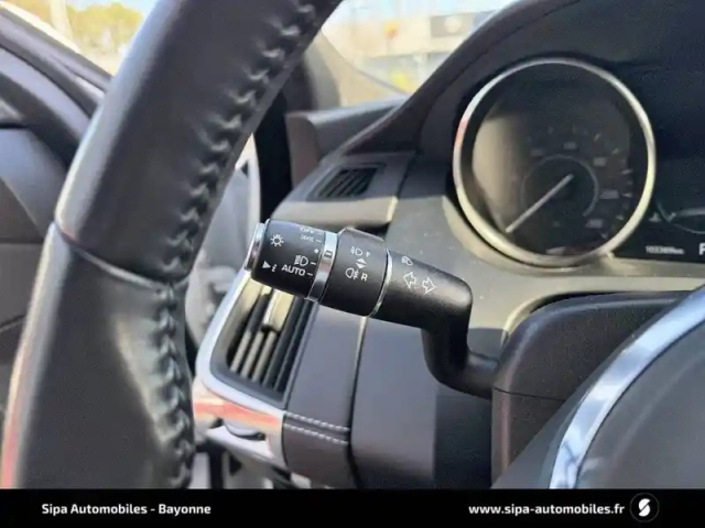 Jaguar E-Pace 2.0 d - 150 ch awd bva — photo 16