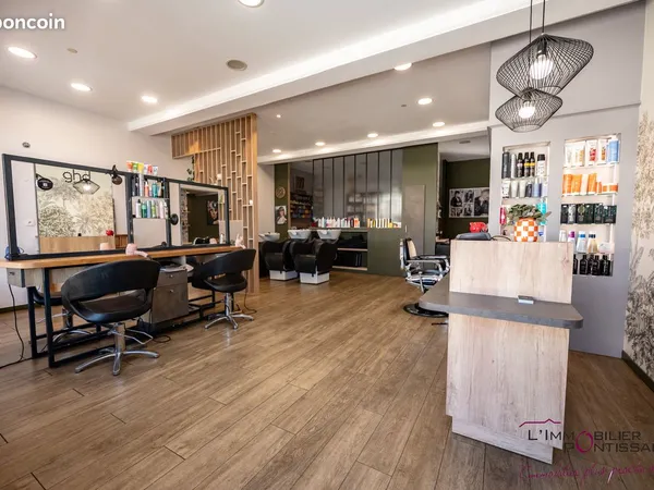 Salon de coiffure 68 m² Frasne