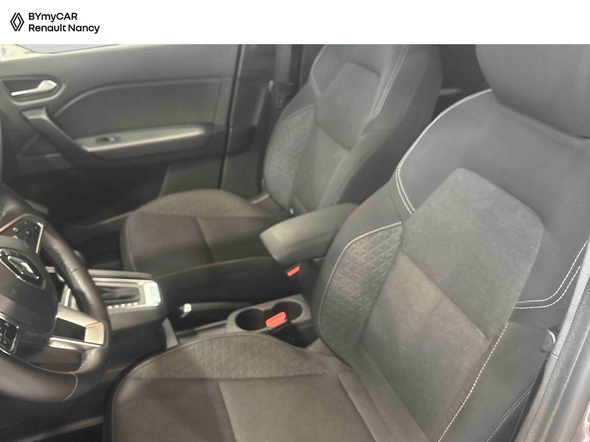 Renault Captur E-Tech full hybrid 145 — photo 12