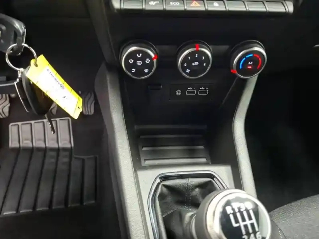 Renault Clio tce 90 — photo 35
