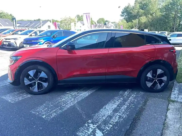 Renault Megane e-tech 220 ch autonomie confort gsr2 — photo 2