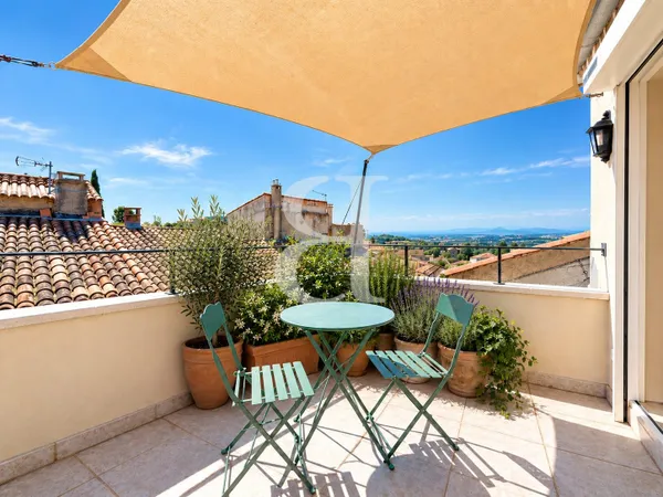 Charmante maison de village avec terrasses et vue sur le Ventoux
