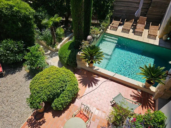 Maison 8 pièces 260 m²