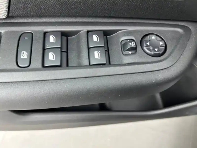 Citroën C4 puretech 130 s&amp;s eat8 — photo 15