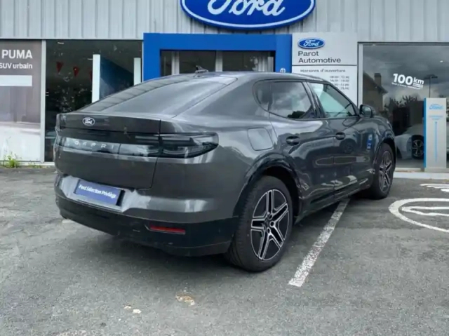 Ford Capri 286ch extended range 77kwh pack premium rwd — photo 2