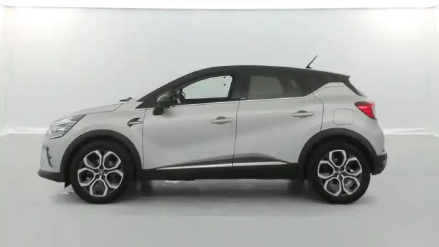 Renault Captur e-tech plug-in 160 - 21 — photo 11