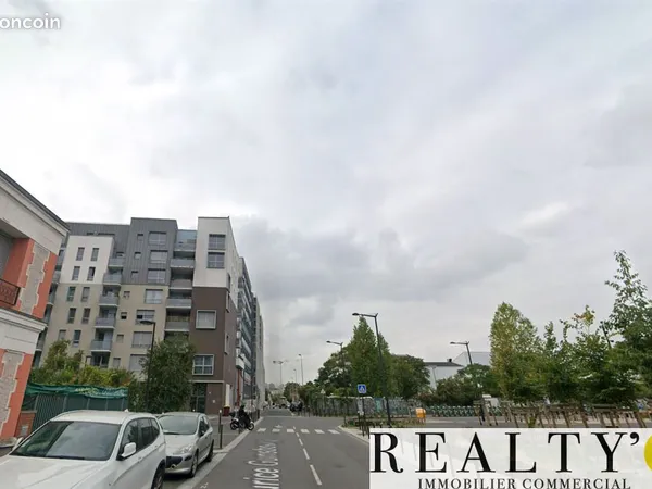 Local commercial 170 m²