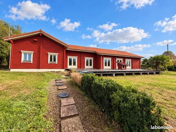 Maison 7 pièces 253 m²