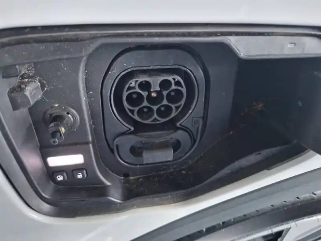 Renault Megane e-tech ev60 130ch optimum charge — photo 30