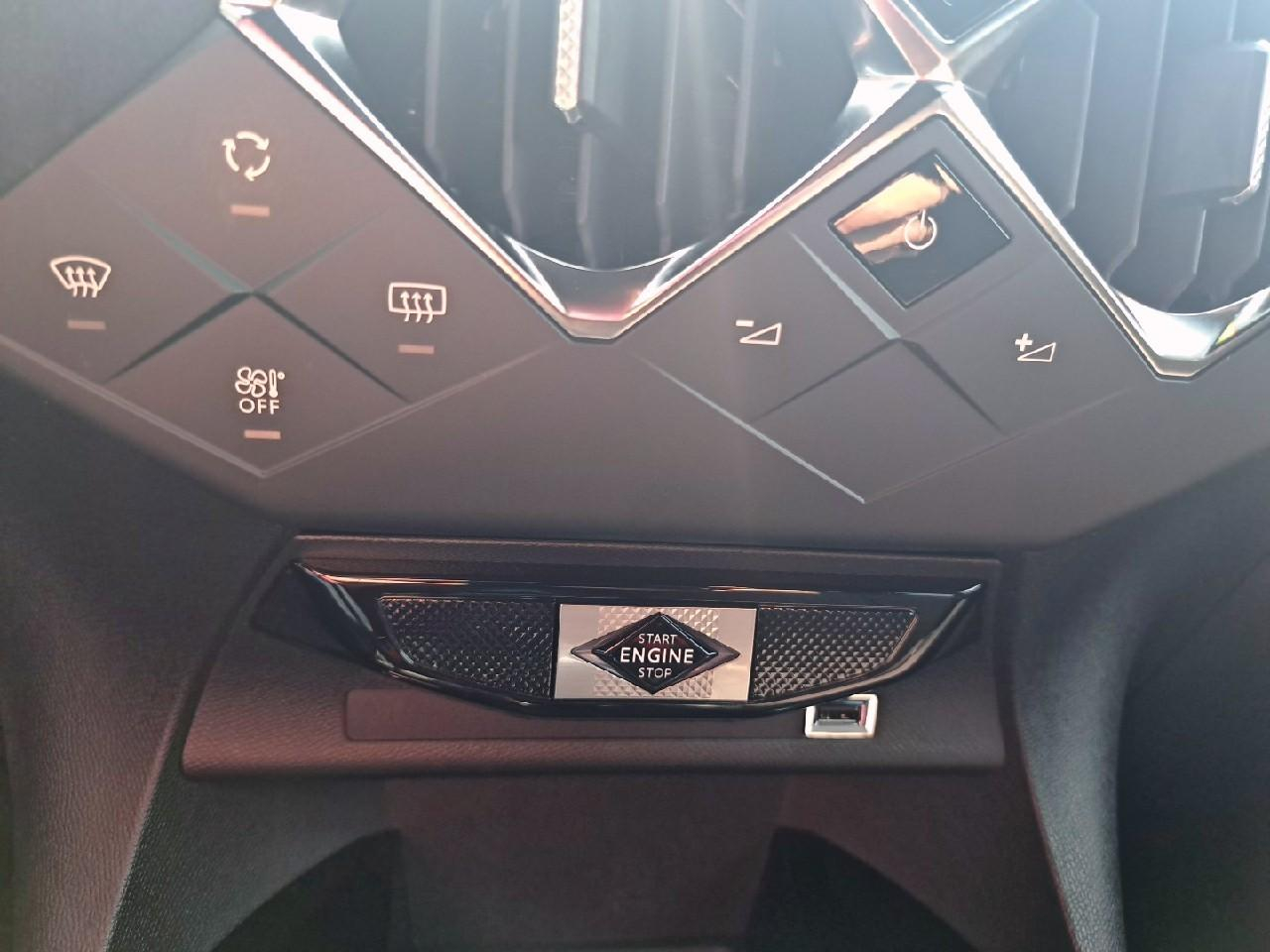 Ds Ds 3 crossback puretech 130 eat8 performance line+ — photo 24