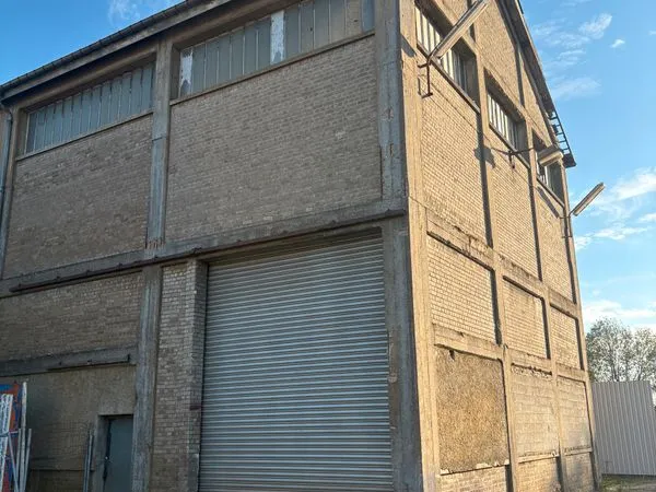Local d’activité et entrepôt Location Tucquegnieux 200m² 800€