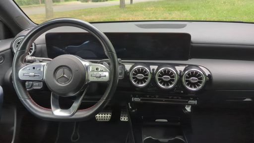 Mercedes Classe A 180 d 116  7G-DCT - AMG Line – 2021 – 101091 km – Diesel – Boîte Automatique — photo 27