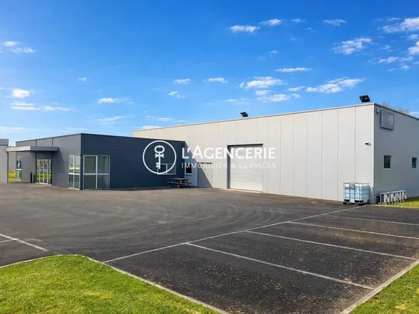 Local d'activité 650 m²