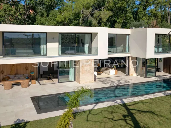 Maison 320 m²